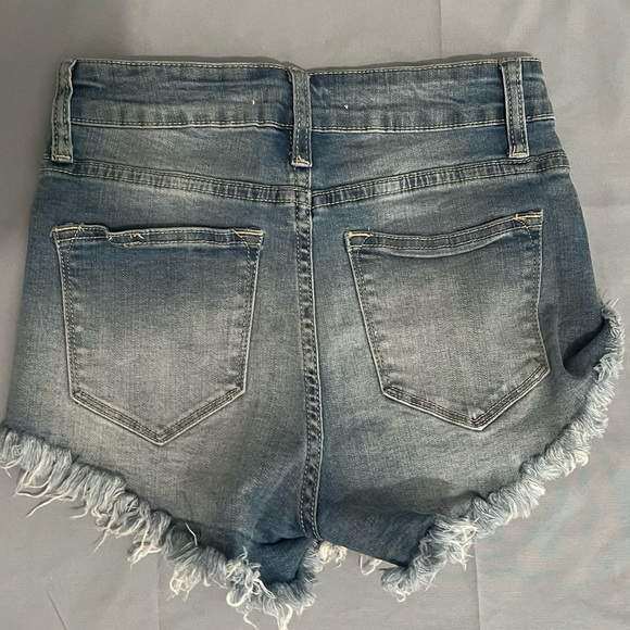 KanCan Women’s Denim Fringe Shorts - Picture 4 of 5